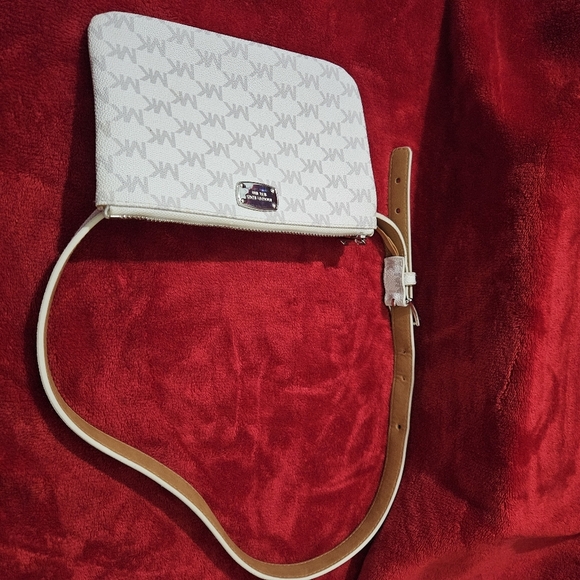 Michael Kors-Belt Bag-White & Gray Signature - Picture 3 of 11